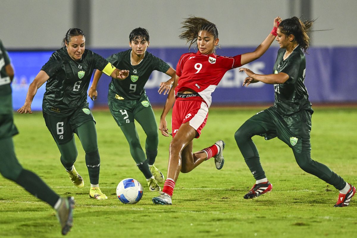 Utrecht, Timnas Indonesia, Robert Lewandowski, sepak bola putri, Timnas Putri Indonesia, FC Utrecht, Claudia Scheunemann, Claudia Scheunemann di Utrecht, Antara Nasi dan Misi seperti Lewandowski