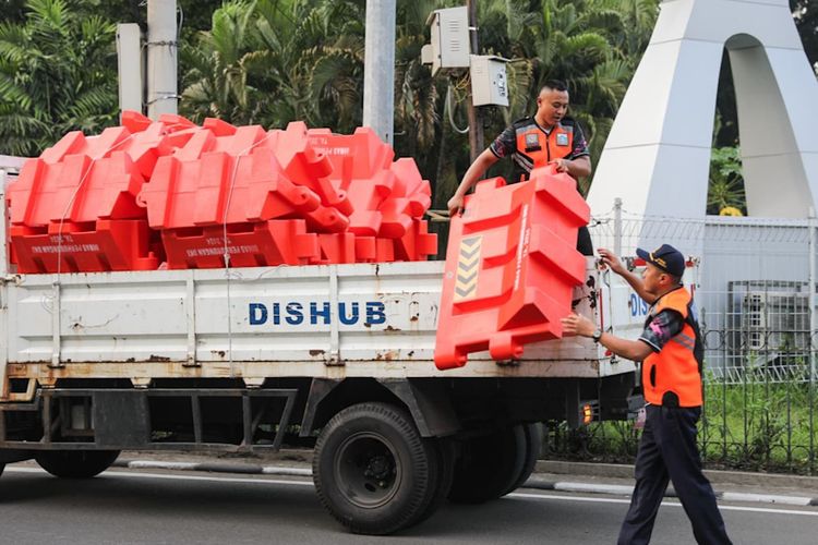Rekayasa lalu lintas, Jalan Gatot Subroto, Dishub DKI Jakarta, Pekerjaan Telkom, Rekayasa Lalu Lintas di Gatot Subroto Jakarta