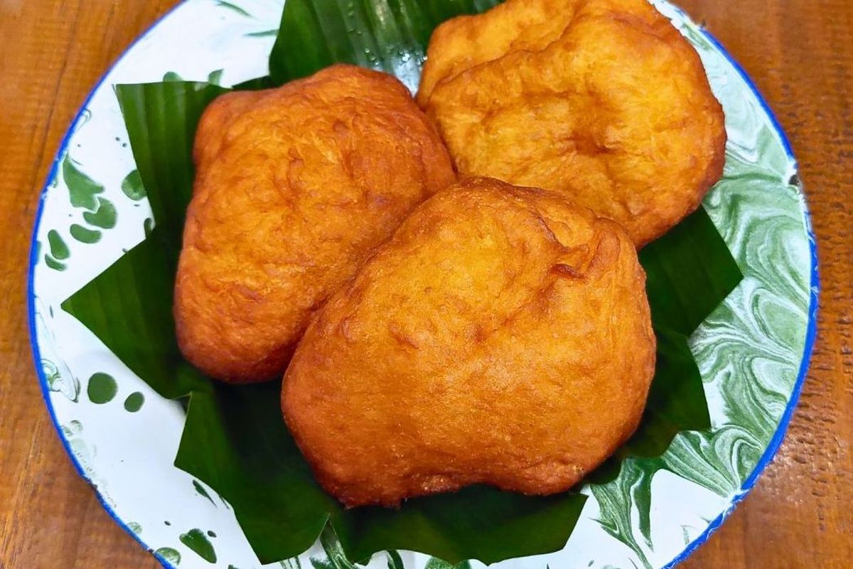 Donat Pinkan Mambo, resep odading, donat Pinkan Mambo, donat cair, adonan odading, donat pinkan mambo, donat odading, bahan odading, Resep Odading, Apakah Sama dengan Donat Pinkan Mambo?