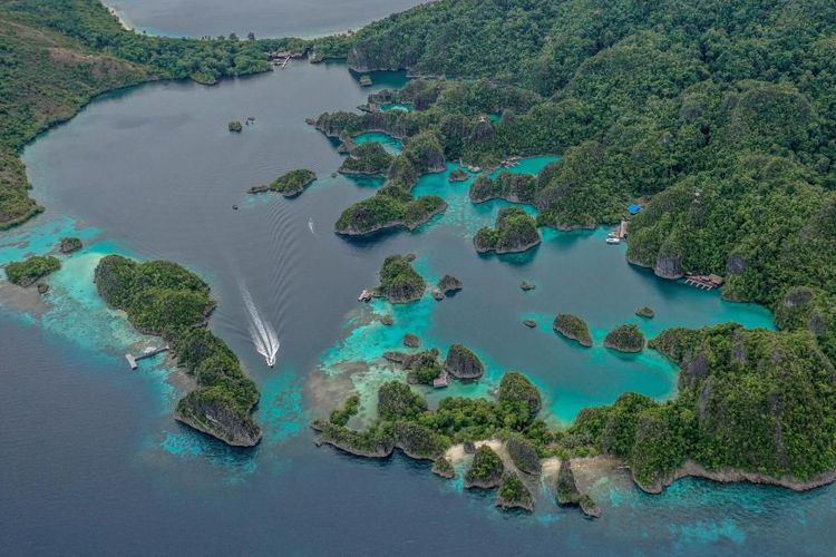 Asia Tenggara, Indonesia, Raja Ampat, 7 Destinasi Terbaik di Asia Tenggara 2026 Versi Traveller, Indonesia Masuk?