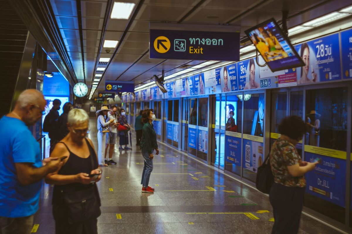 naik MRT, Anak-anak Gratis Naik MRT di Bangkok Thailand, Ini Syaratnya