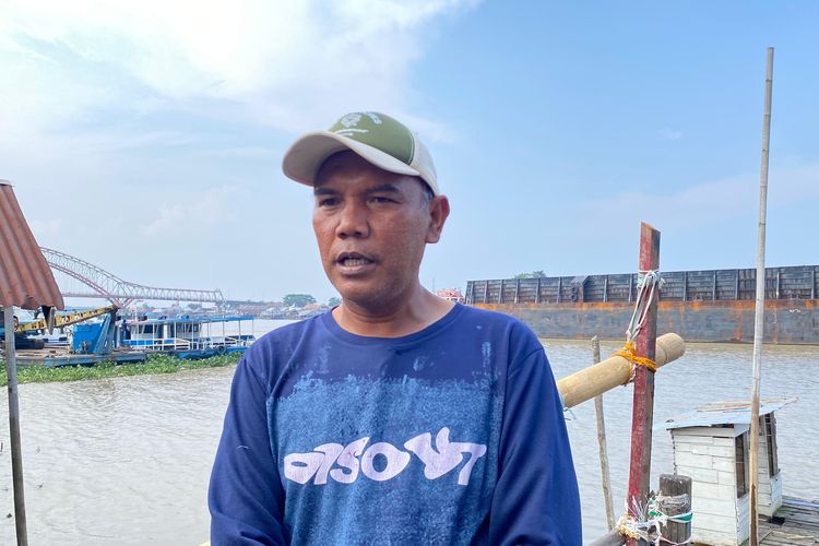 tradisi, palembang, Perahu Bidar, bidara, Sumatera Selatan, festival perahu bidar palembang, festival perahu bidar tradisional, perahu bidar palembang, Menjaga Perahu Bidar Palembang, Tantangan agar Tradisi Tak Usang, Bidar dan Kebanggaan Warga Kota Palembang, Event Setahun Sekali, Bidar Kembali ke Pangkalan, Anak Dayung Ada, tapi Perahu Bidar Hancur, Kecewa, Hadiah Tak Sepadan Perjuangan, Lomba Bidar, Kenapa Tak Se-terkenal Pacu Jalur?, Perahu Kehormatan Sultan, Kini Bidar Jadi Perlombaan, Janji Wali Kota untuk Pelestarian Perahu Bidar