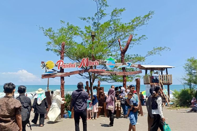 KEBUMEN, Kebumen, Pantai Mliwis, wisata kebumen, Pantai Mliwis kebumen, Pantai Mliwis, Wisata Murah Meriah di Kebumen
