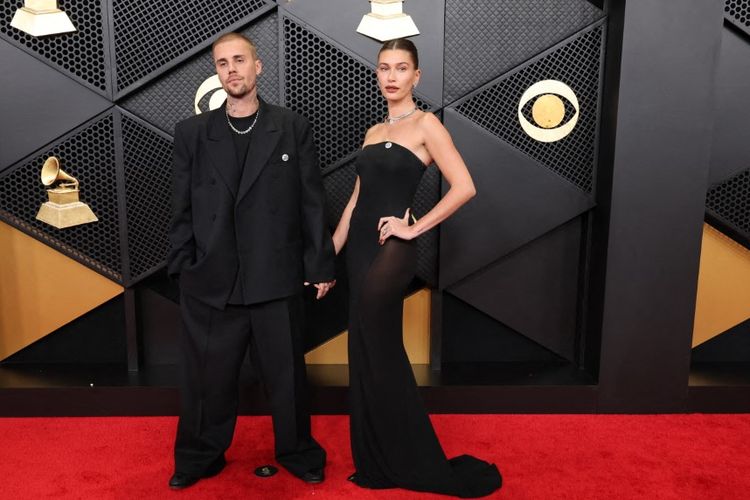 Justin Bieber, Hailey Bieber, Grammy Awards 2026, Justin dan Hailey Bieber Tampil Kompak di Grammy 2026, Pakai Pin ICE Out