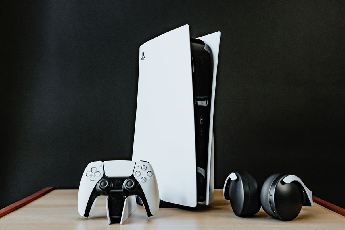 Sony, PS 5, konsol, Sony Naikkan Harga Konsol PS5 dan PS5 Pro di Sejumlah Negara, AS (asumsi 1 dollar AS: Rp 16.990), Inggris (asumsi 1 pound sterling: Rp 22.535), Eropa (asumsi 1 euro: Rp 19.535), Jepang (asumsi 1 yen: Rp 106), PlayStation Portal, Harga baru PS 5 per April 2026, Harga lama PS 5 per Agustus 2025
