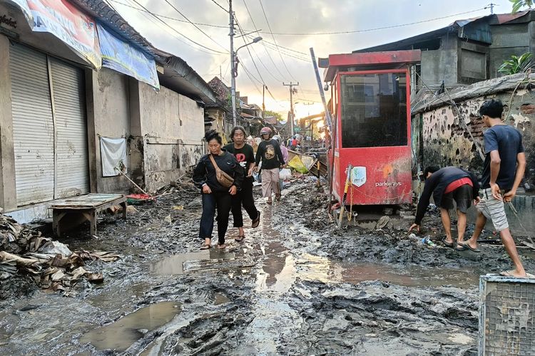 Bali, Bali Jadi Pulau Terbaik di Asia 2025, Bali Jadi Pulau Terbaik di Asia 2025 versi Condé Nast Traveller, Bali yang kembali berprestasi, Penghargaan bergengsi dari suara wisatawan dunia, Bukti keberhasilan strategi pariwisata Indonesia, Memperkuat branding Wonderful Indonesia di Dunia, Namun, tantangan nyata menanti, Krisis lingkungan dan bayangan negatif pariwisata Bali