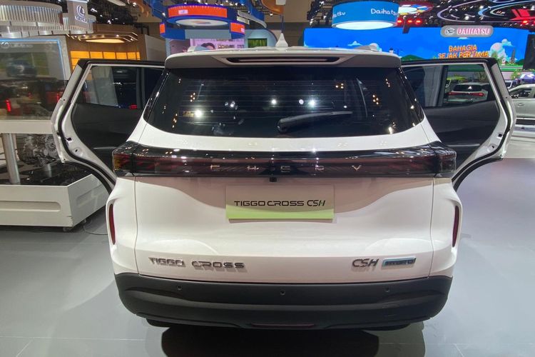 Chery, GIIAS 2025, Chery Tiggo Cross CSH Hyrid, spesifikasi Chery Tiggo Cross CSH Hyrid, Spesifikasi Chery Tiggo Cross Hybrid yang Dijual Rp 319,8 Juta