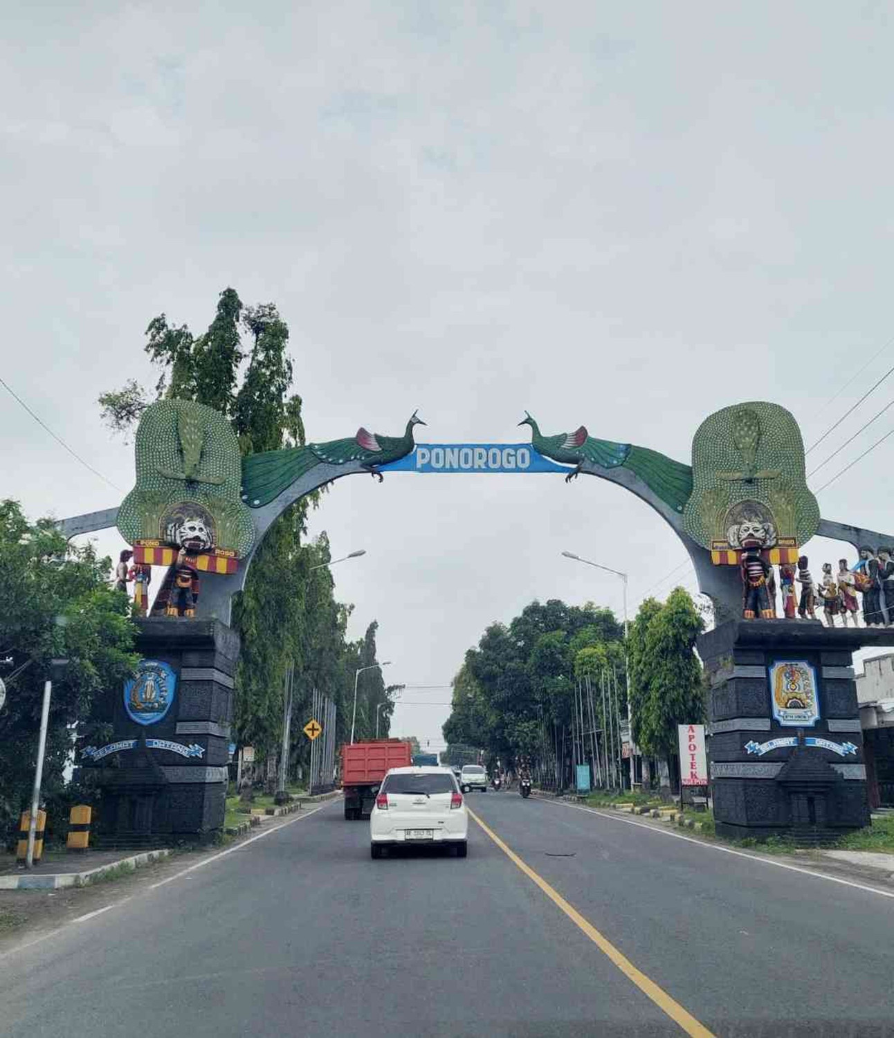 pecel Madiun, kuliner, bakmi Jawa, Menikmati Pecel Madiun 99, Sate Ponorogo, dan Bakmi Solo dalam Satu Perjalanan