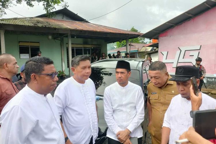 bentrok antarwarga di desa hunuth, penyebab dan kronologi bentrokan di ambon, kronologi bentrokan di ambon 19 agustus, situasi tawuran pelajar di ambon, pelaku penikaman siswa smk 3 ambon, pemicu tawuran siswa smkn 3 ambon, Kronologi Bentrok Ambon: Bermula Tawuran Pelajar, Berakhir Kematian