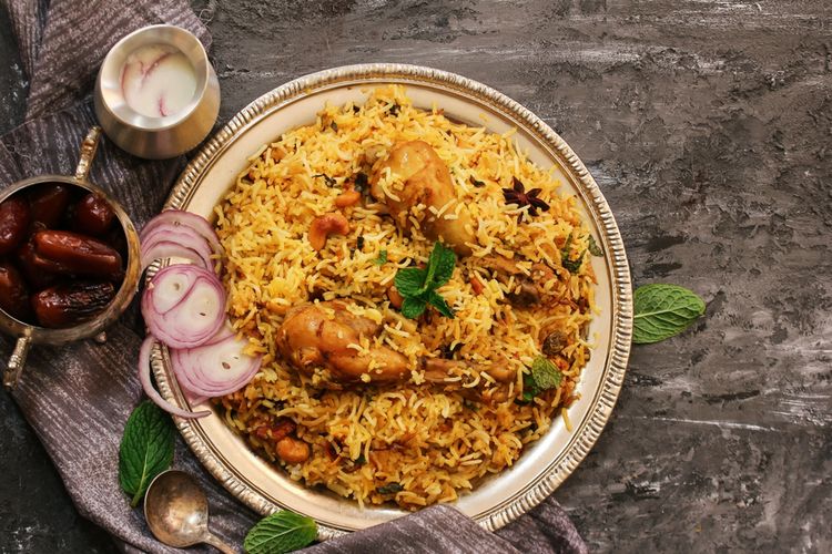 Apa Itu Nasi Biryani dan Bedanya dengan Nasi Kebuli?