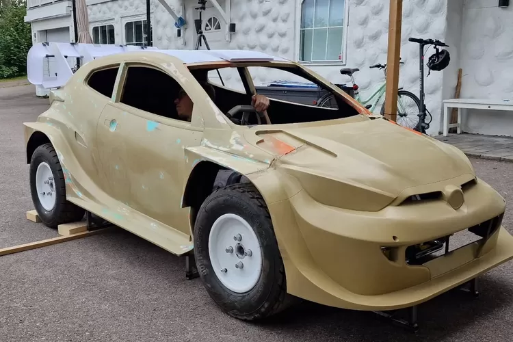 GR Yaris Rally1, 3D printing, mobil replika, Toyota Gazoo Racing, Bukan Mainan, Pria Ini Rakit GR Yaris Rally1 Pakai Mesin Motor