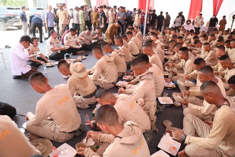 sekolah kedinasan, IPDN, Mau Kuliah Gratis dan Jadi PNS? Cek 8 Sekolah Kedinasan Berakreditasi Unggul Ini, 1. Akademi Angkatan Udara (AAU), 2. Akademi Militer (Akmil), 3. Institut Pemerintahan Dalam Negeri (IPDN), 4. Politeknik Angkatan Laut, 5. Politeknik Ilmu Pelayaran (PIP) Semarang, 6. Politeknik Pelayaran Surabaya, 7. Sekolah Tinggi Ilmu Pelayaran (STIP) Jakarta, 8. Sekolah Tinggi Intelijen Negara (STIN)