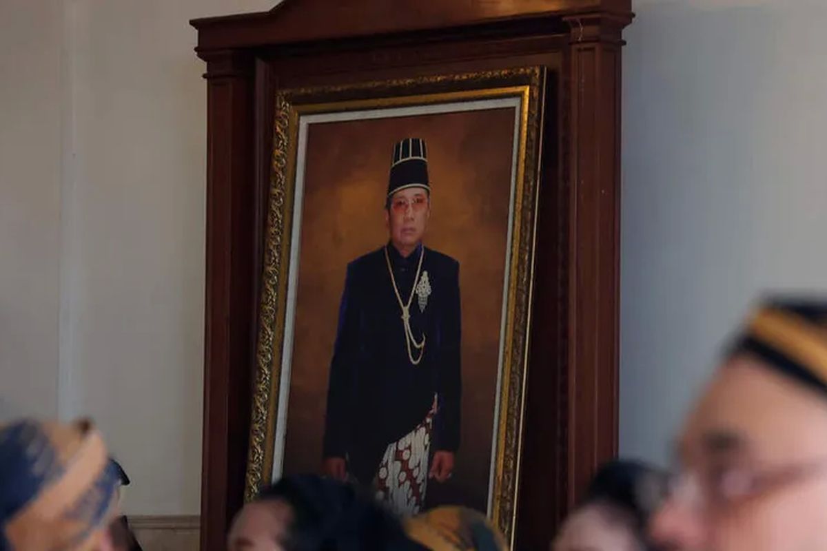 pemakaman Pakubuwono XIII, Raja Keraton Kasunanan Surakarta Hadiningrat, PB XIII wafat, paku buwono xiii, Keraton Kasunanan Surakarta Gelar Upacara Adat Lengkap untuk Perpisahan PB XIII