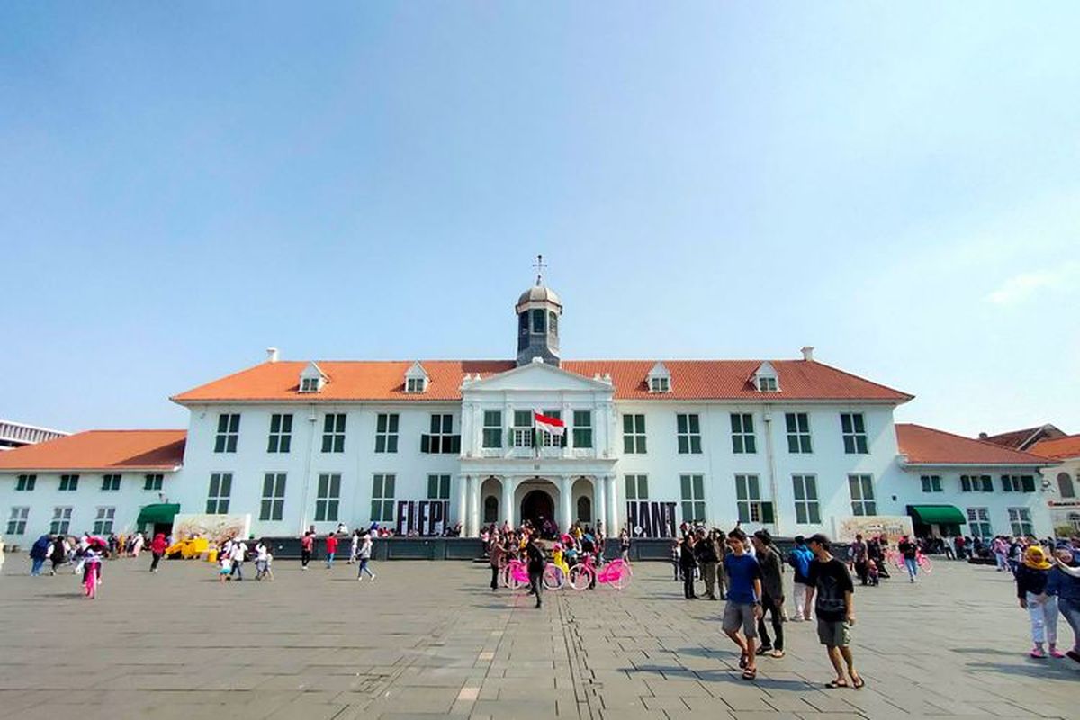 Tahun Baru 2026, Konser dan Light Festival Digelar, Jalan di Sekitar Kota Tua Dialihkan
