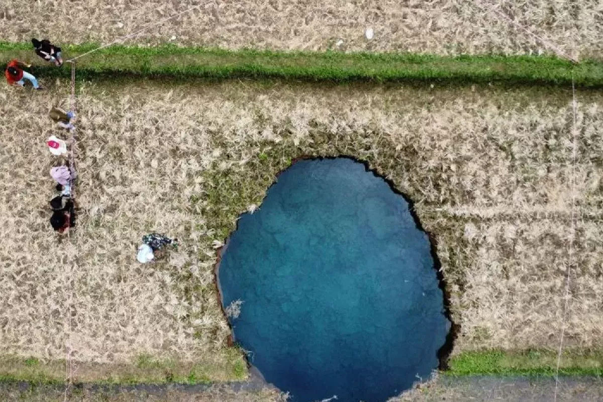 Badan Geologi, Badan Geologi Temukan Dugaan Material Vulkanik di Sinkhole Situjuah, Indikasi Endapan Gunung Api