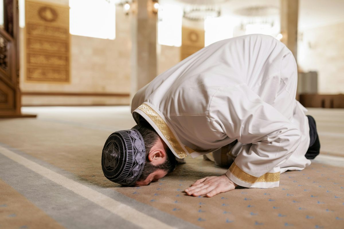 sholat, Surabaya, Sholat, Jawa Timur, jadwal sholat, jadwal sholat Surabaya, Jadwal Shalat Surabaya Hari Ini 11 Juli 2025: Subuh, Dzuhur, Ashar, Maghrib, Isya, Jadwal Sholat Surabaya 11 Juli 2025, Mengapa Mengetahui Jadwal Shalat Itu Penting?, Panduan Agar Shalat Tidak Terlambat, Jadwal Shalat Surabaya Juli 2025 (Ringkasan)