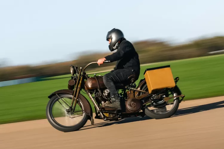 Motor listrik, Pemeran Aquaman Ubah Motor Harley 100 Tahun Jadi EV