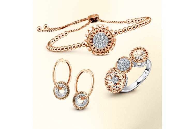 berlian, perhiasan, The Palace Jeweler, cincin, aksesori, Agar Tidak Salah Beli, Begini Tip Mengukur Jari untuk Cincin, 1. Tentukan jari yang akan dipakaikan cincin, 2. Pilih waktu yang tepat untuk mengukur, 3. Gunakan benang atau kertas sebagai alat bantu, 4. Lakukan pengukuran beberapa kali, 5. Sesuaikan hasil dengan tabel ukuran cincin