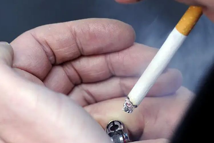 penis, ukuran penis, Hati-hati, Ukuran Penis Bisa Mengecil karena 5 Hal Ini, 1. Paparan suhu dingin, 2. Faktor usia dan disfungsi ereksi, 3. Kenaikan berat badan, 4. Kondisi medis tertentu, 5. Kebiasaan merokok