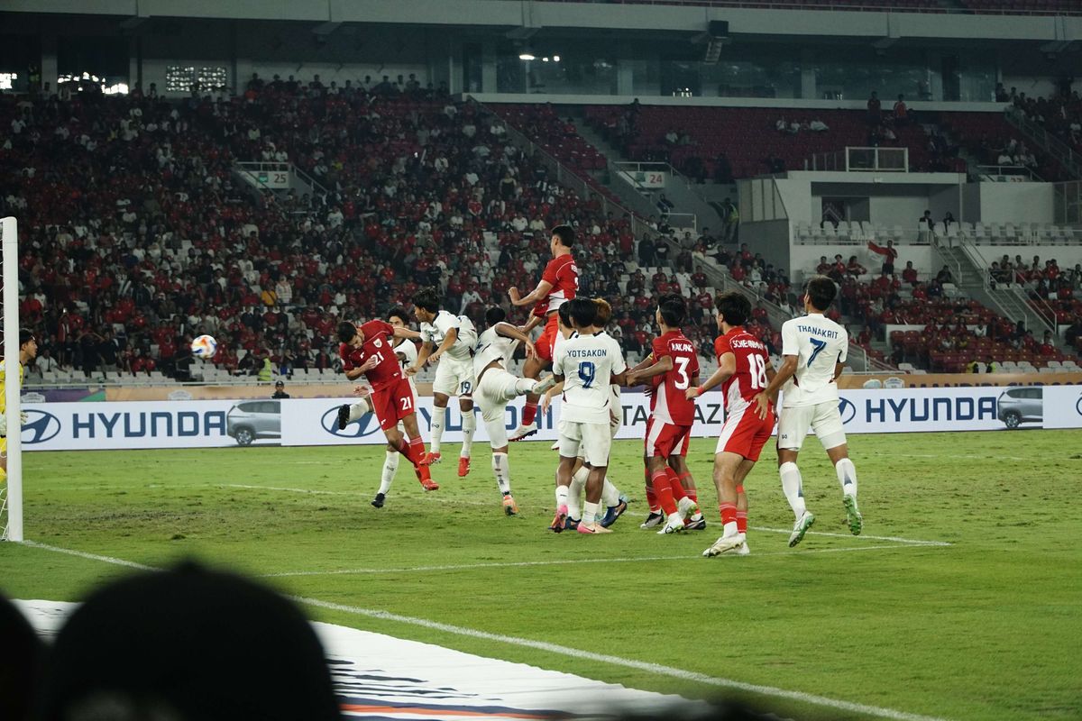 timnas U23 Indonesia, Jens Raven, Piala AFF U23 2025, Timnas U23 Indonesia, Indonesia vs Thailand, ASEAN U23 Championship 2025, Kejuaraan ASEAN U-23, Kondisi Terkini Jens Raven Usai Terlihat Pincang di Laga Kontra Thailand
