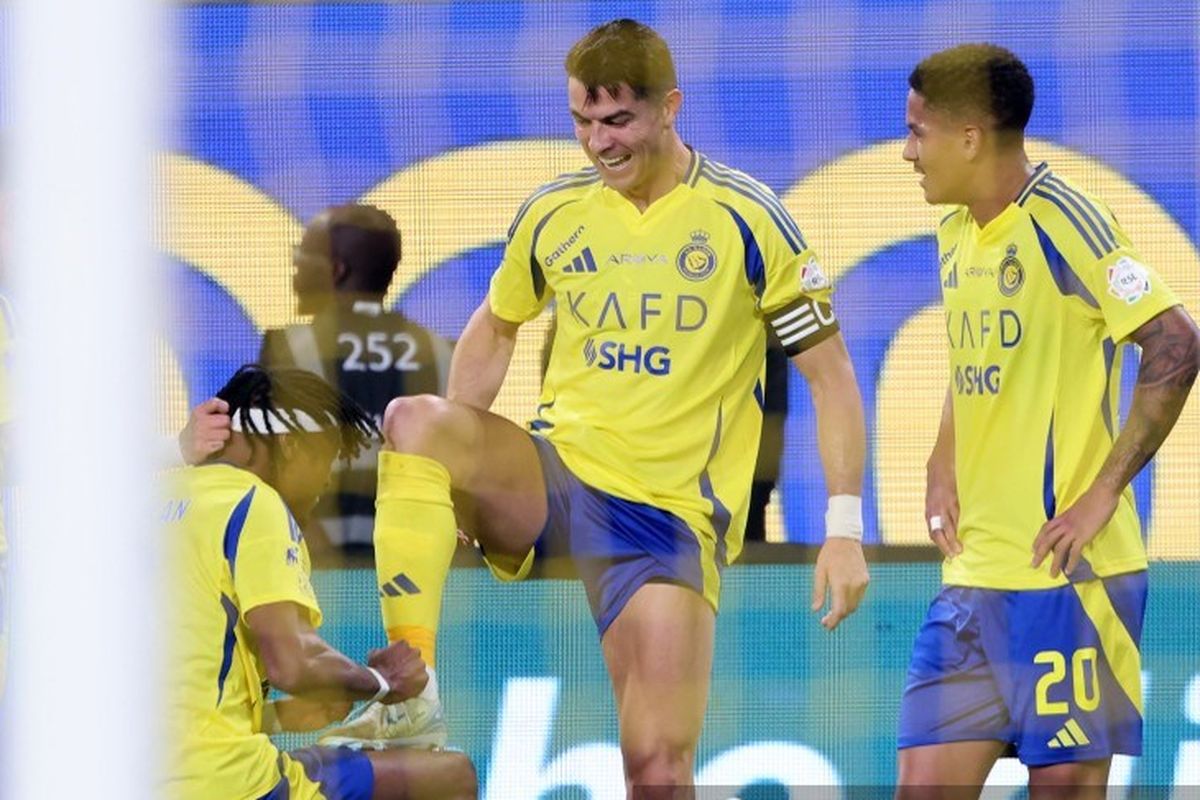 Cristiano Ronaldo, Liga Arab Saudi, Al Nassr vs Al Riyadh, Ronaldo, Hasil Al Nassr Vs Al Riyadh 2-1: Sepakan Roket Ronaldo Bikin Gempar