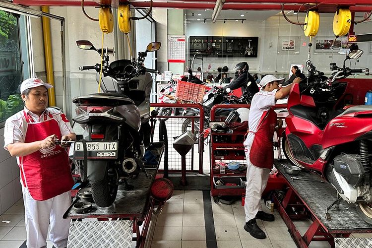 Wahyu Budhi, pemilihan busi, kinerja mesin motor, dampak busi salah, Kenali Kode Busi dan Dampaknya pada Mesin Motor Anda