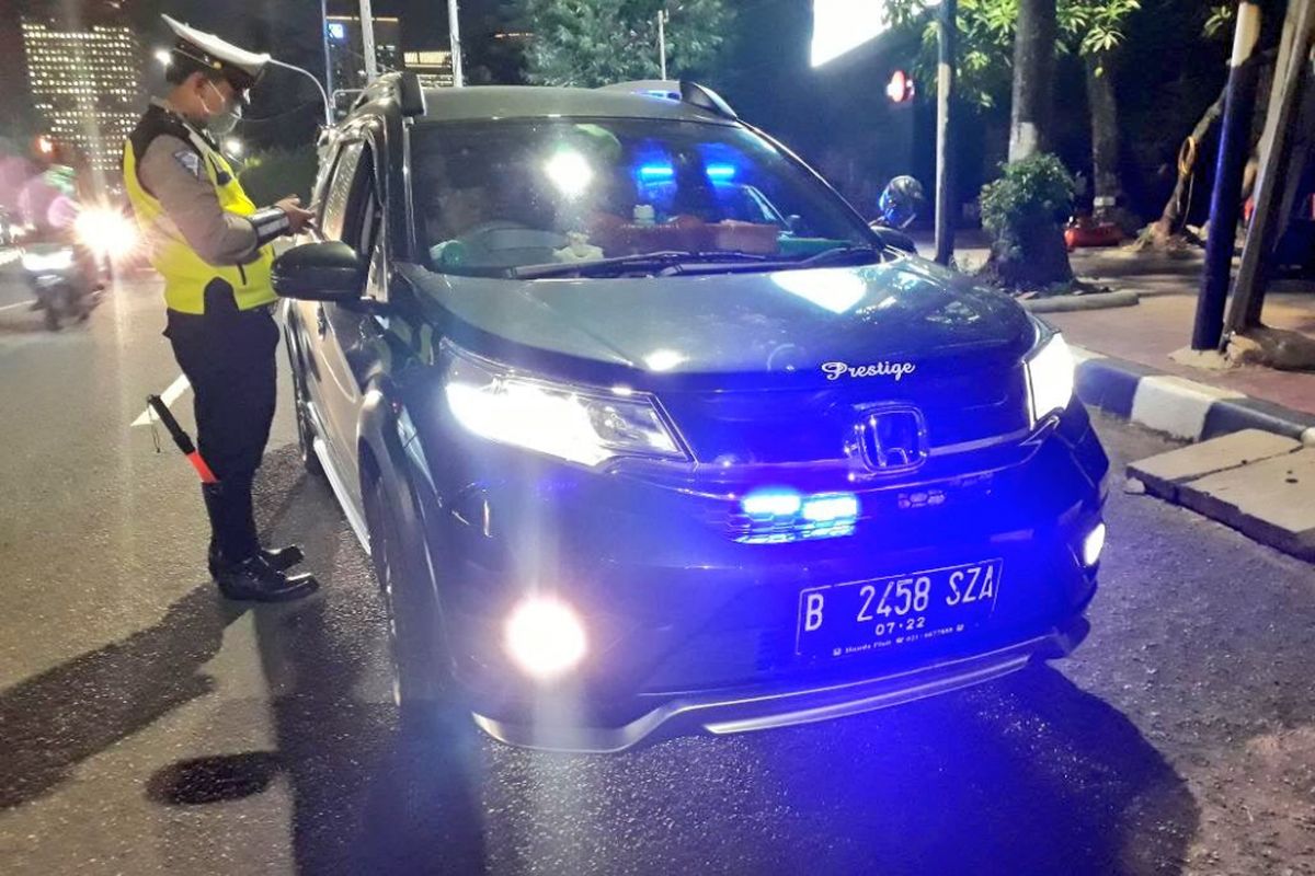 konvoi, sirine, Strobo, penyalahgunaan, rombongan, Mengapa Penggunaan Sirine Sembarangan Bisa Membahayakan?