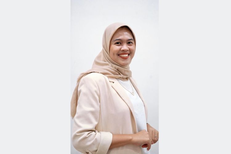 pernikahan, gaji UMR, Menyiapkan Tabungan untuk  Menikah dengan Gaji UMR, Realistis atau Mustahil?, Realistis sejak awal, jangan terjebak standar media sosial, Target masuk akal lebih membantu konsistensi, Konsistensi lebih penting daripada jumlah, Mulai sekarang berapa pun nominalnya 