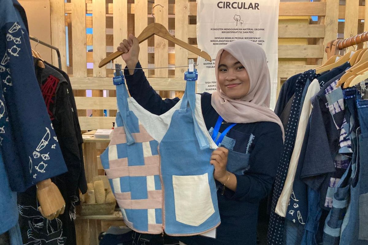 Organic Culture, brand lokal, Sustainable fashion, brand fashion lokal ramah lingkungan, organic culture, organic culture banyuwangi, sustainable fashion brands indonesia, sustainable brand fashion, brand lokal ramah lingkungan, Ada Vest dari Limbah Tekstil dan Plastik Tepi Laut, Bisa Jadi Tote Bag