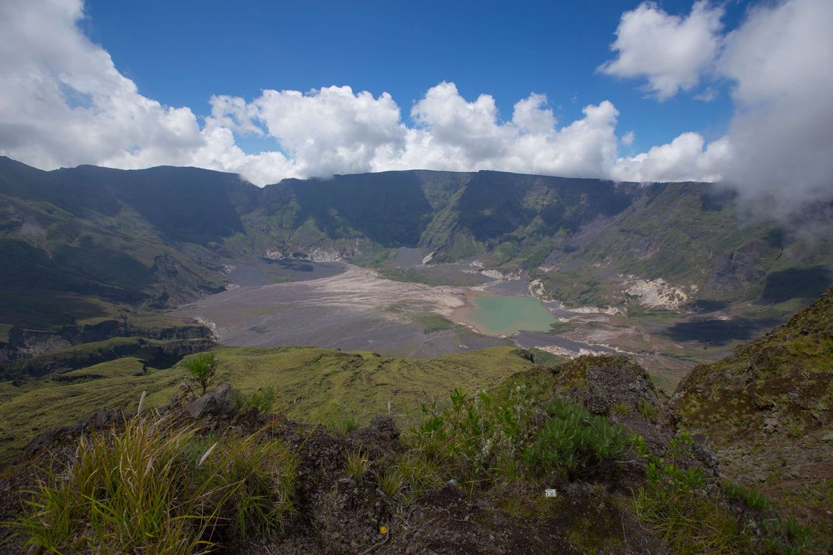 Taman Nasional Tambora, Deny Rahadi, jalur pendakian, taman nasional tambora, Cuaca Aman, Pendakian Gunung Tambora Kembali Dibuka, Kaldera 7 Km Menanti