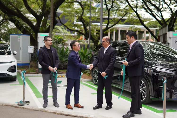 Voltron, Xpeng, charging station, SPKLU Hyper Fast Charging DC 480 kW Meluncur di Tangerang