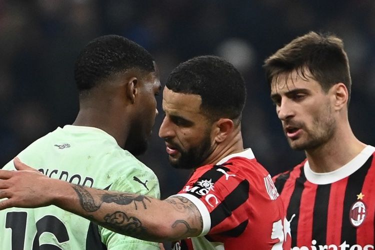 AC Milan, Inter Milan, Mike Maignan, Hakan Calhanoglu, Serie A, Liga Italia, Inter Milan Vs AC Milan, Analisis Eks Kiper Lazio Ungkap Kunci Sukses Maignan Tepis Penalti Calhanoglu