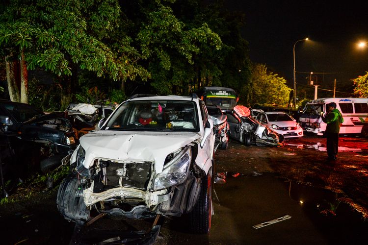KNKT, Tol Cipularang, genangan air, jackknifing, rekomendasi, Jasa Marga, kecelakaan truk, KNKT Rilis Investigasi Kecelakaan Truk di Tol Cipularang November 2024