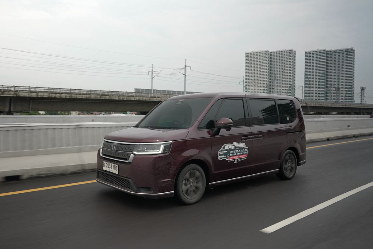 Tol Layang MBZ, Honda Step WGN, Tes Bantingan Honda Step WGN: Tol Merak- MBZ