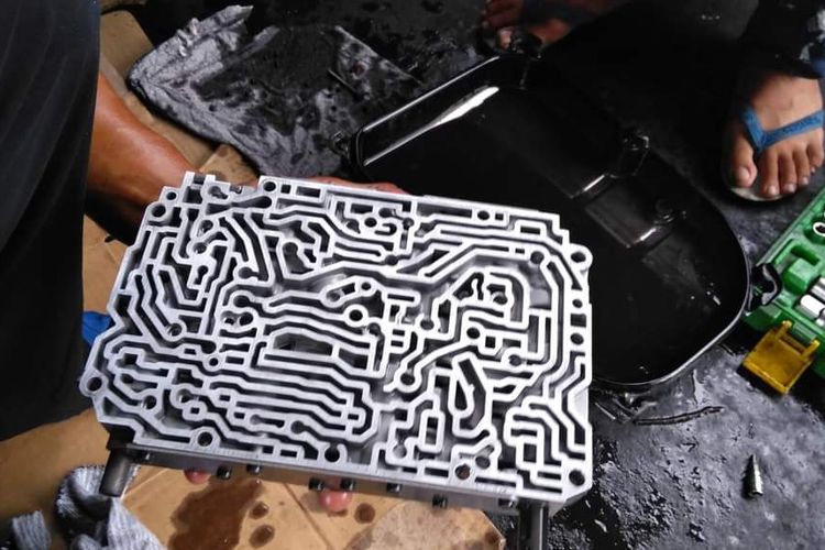 oli transmisi, transmisi matik, Jangan Tunggu Jebol, Mobil Matik Perlu Flushing Berkala