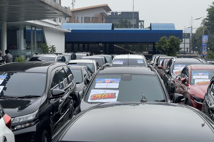 efisiensi BBM, Rahasia Mobil Bekas Irit BBM: Pertimbangkan Mesin, Transmisi & Desain