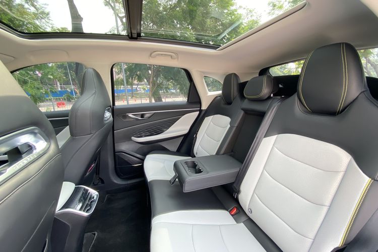 BAIC, BAIC X55 II Facelift, BAIC X55 II, suv china, baic x55 ii facelift, Ulasan Lengkap BAIC X55 II Facelift: Pengalaman Berkendara, Dimensi yang Mengesankan, Desain Menawan , Interior yang Sporty dan Nyaman, Teknologi Hiburan Modern, Fitur Canggih , Pengalaman Berkendara , Biaya Perawatan 