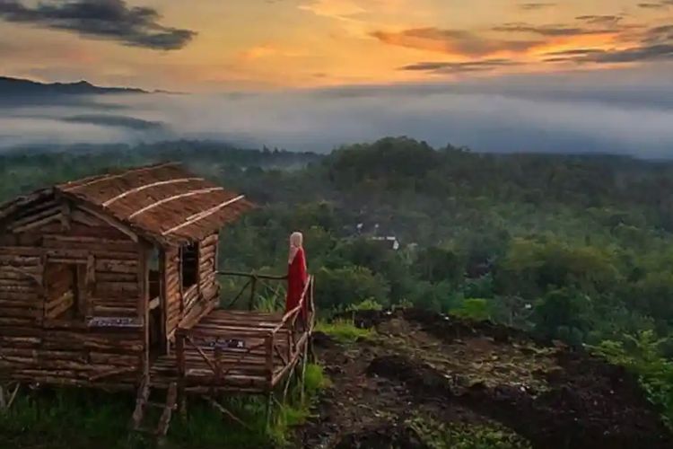 Yogyakarta, 7 Tempat Liburan di Gunungkidul Selain Pantai yang Paling Populer, 1. Goa Pindul (Bejiharjo, Karangmojo), 2. Goa Jomblang (Pacarejo, Semanu), 3. Air Terjun Sri Gethuk (Bleberan, Playen), 4. Gunung Api Purba Nglanggeran (Nglanggeran, Patuk), 5. Embung Nglanggeran (Nglanggeran, Patuk), 6. Kalisuci Cave Tubing (Pacarejo, Semanu), 7. Geosite Gunung Gentong (Ngalang, Gedangsari)