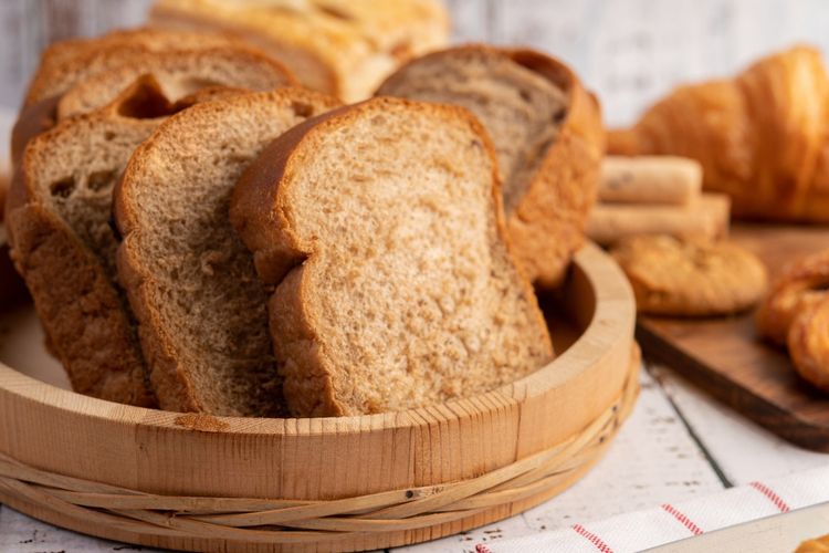 cara simpan roti di kulkas, tips menyimpan roti tawar agar awet, roti tawar tidak cepat basi, simpan roti tanpa mengeras, Cara Simpan Roti Tawar di Kulkas agar Tidak Keras, Awet 6 Bulan