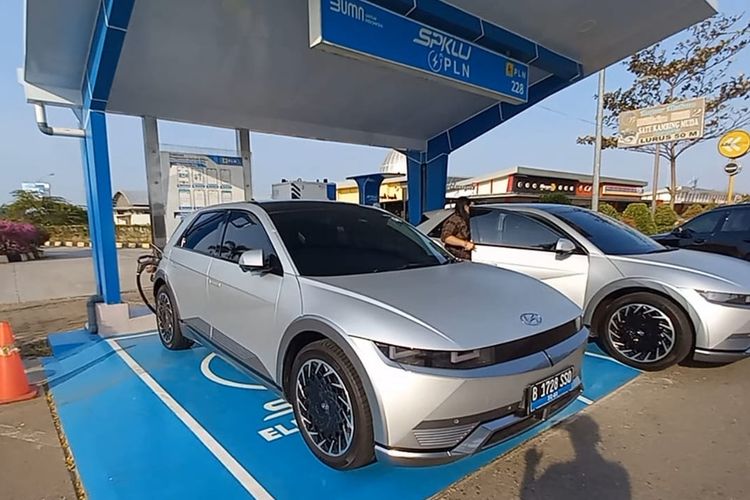 mobil listrik Hyundai, mode kura-kura, Mobil Listrik Hyundai Habis Baterai: Tanda & Solusi Darurat