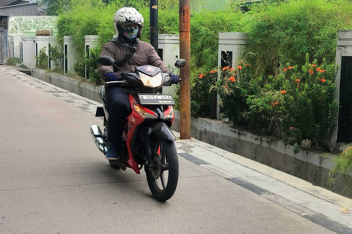dehidrasi, pengendara motor, bulan puasa, Waspada Dehidrasi Bagi Pengendara Saat Berpuasa
