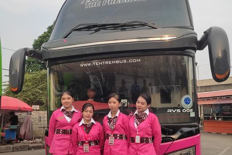 bus AKAP, layanan transportasi, kenyamanan penumpang, pramugari bus, Daftar PO Bus AKAP dengan Layanan Pramugari di Indonesia, 1. Cititrans Busline, 2. PO Mtrans, 3. PO Unicorn Indorent, 4. DAMRI, 5. Rosalia Indah, 6. PO Semeru, 7. PO Best Premium, 8. PO Kencana