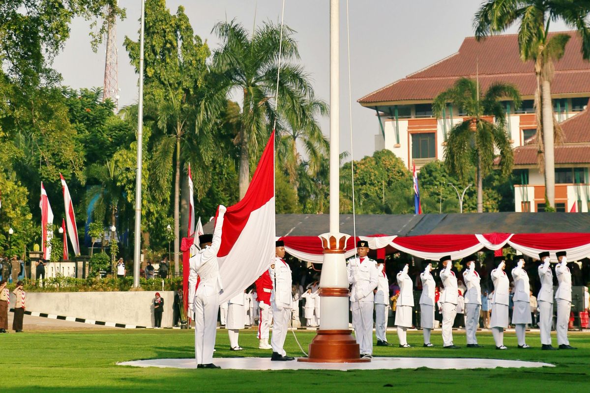 Hari Pahlawan, upacara Hari Pahlawan, Hari Pahlawan 2025, upacara hari pahlawan, hari pahlawan, hari pahlawan 10 november, doa upacara hari pahlawan, upacara hari pahlawan 2025, doa upacara Hari Pahlawan 2025, Bacaan Doa Upacara Hari Pahlawan 2025 Lintas Agama Lengkap dan Resmi Versi Pemerintah, Teks doa upacara Hari Pahlawan 2025 untuk Agama Islam, Teks doa upacara Hari Pahlawan 2025 untuk Agama Kristen, Teks doa upacara Hari Pahlawan 2025 untuk Agama Katolik, Teks doa upacara Hari Pahlawan 2025 untuk Agama Buddha, Teks doa upacara Hari Pahlawan 2025 untuk Agama Hindu