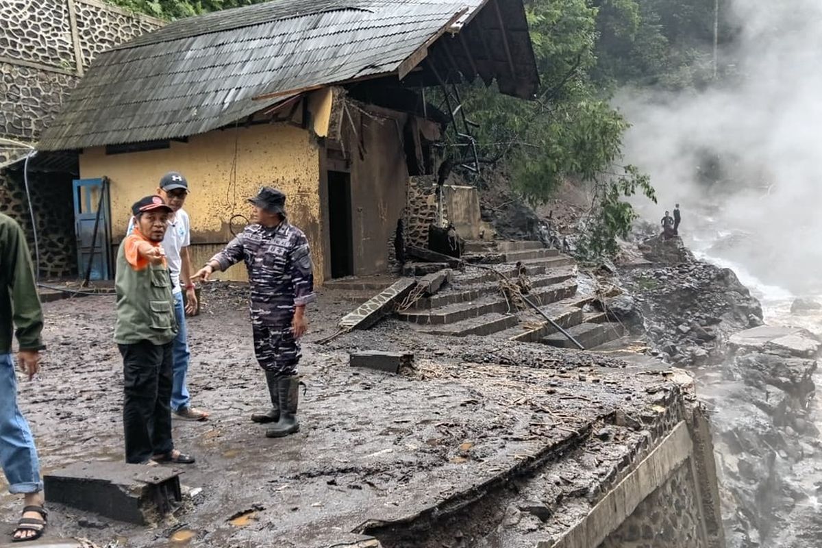 cuaca ekstrem, Gunung Slamet, Guci, Cuaca Ekstrem, Seluruh Jalur Pendakian Gunung Slamet via Guci Ditutup Sementara