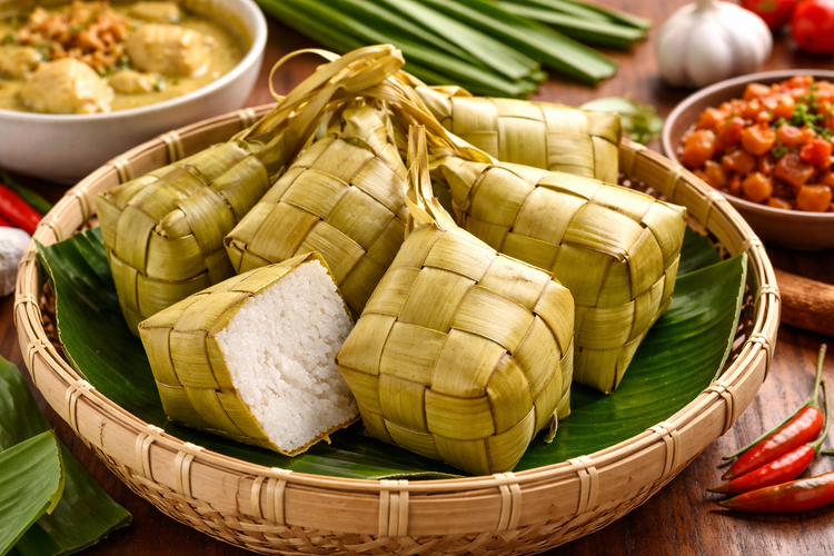 Ketupat, Filosofi Ketupat, Mengapa Identik dengan Lebaran dan Apa Saja Jenisnya?