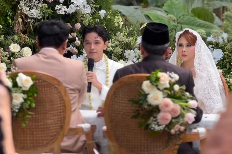 Nadin Amizah, Faishal Tanjung, nadin amizah menikah, nadin amizah menikah dengan, nadin amizah sudah menikah atau belum, pernikahan nadin amizah, outfit nadin amizah, Outfit Pernikahan Nadin Amizah dan Faishal Tanjung, Serasi dengan Putih dan Kuning