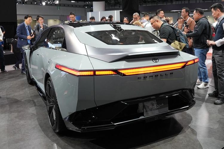 Toyota, mobil listrik, Toyota Corolla, multi pathway, Corolla Concept Jadi Proyek Percontohan Produk Multipathway Toyota