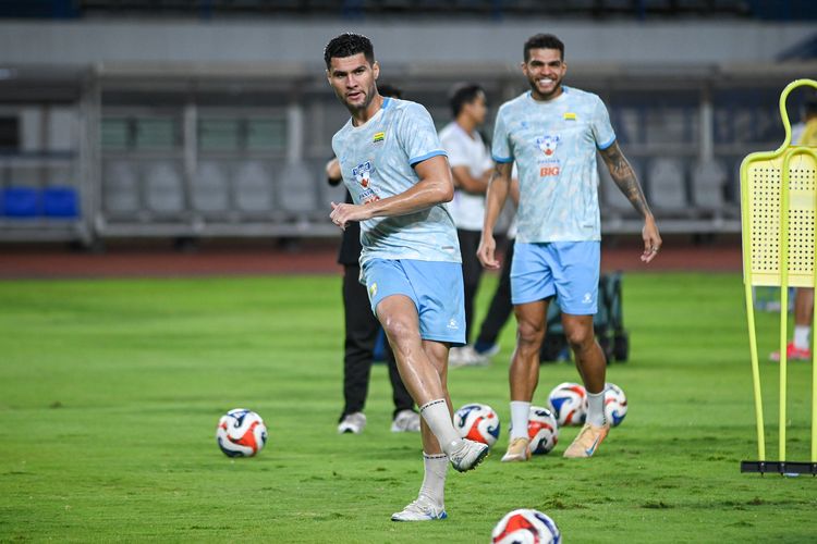 Persib, Bojan Hodak, Marcos Reina, Persib vs Persik, Jadwal Persib Bandung Vs Persik Kediri, Ada Celah Keuntungan Maung