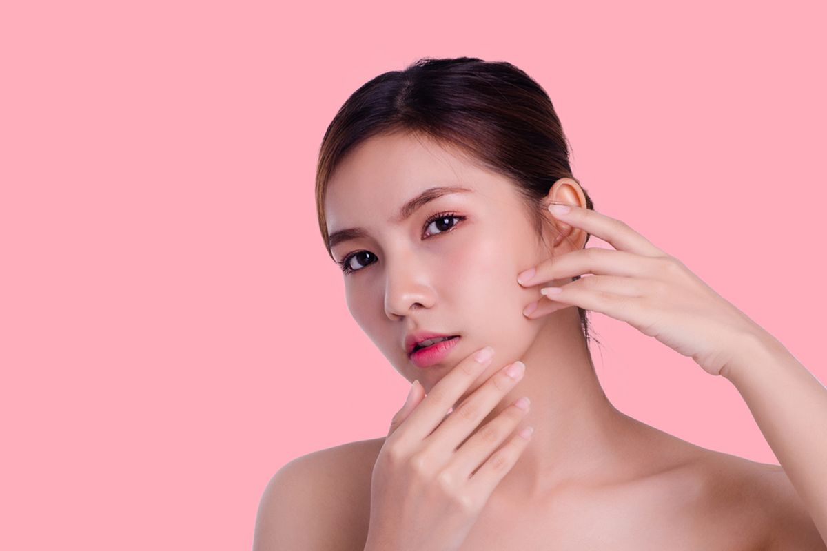 kulit sensitif, Kulit sensitif, mengatasi kulit sensitif, Cara mengatasi kulit sensitif, cara mengatasi kulit sensitif, kulit wajah sensitif merah, kulit sensitif dan cara mengatasinya, 5 Cara Mengatasi Kulit Sensitif, Perkuat Skin Barrier, 1. Gunakan produk yang lembut dan bebas iritan, 2. Perkuat skin barrier , 3. Lindungi dari faktor lingkungan, 4. Identifikasi dan hindari pemicu, 5. Konsultasi dengan dokter kulit