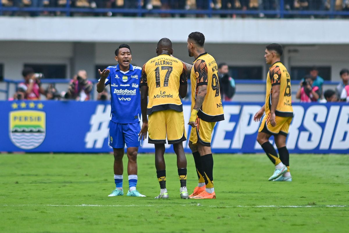 Persib Bandung, Allano, Persib vs Persija, rasisme, Persija Pasang Badan Bela Allano Usai Jadi Korban Rasisme Setelah Lawan Persib